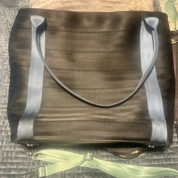 Harveys Star Wars Mandalorian Black and Blue Tote - Picture 7 of 10